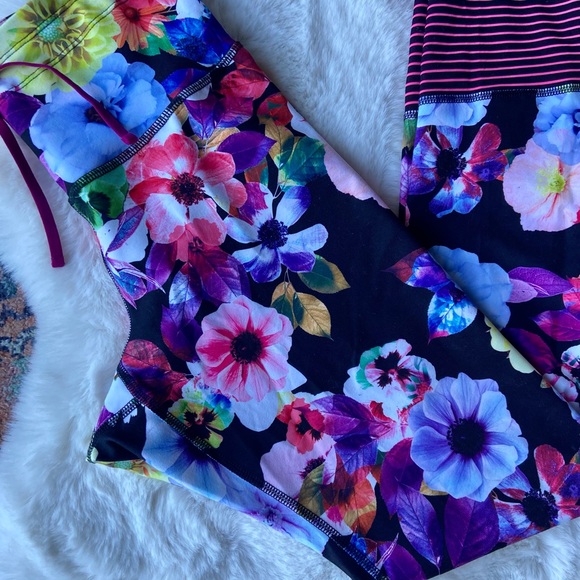 Old Navy compression floral striped leggings comfy workout pant athletic wear - Picture 8 of 9